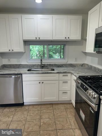 319 RUNNYMEDE AVE, Jenkintown, PA 19046