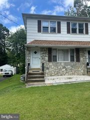 319 RUNNYMEDE AVE, Jenkintown, PA 19046