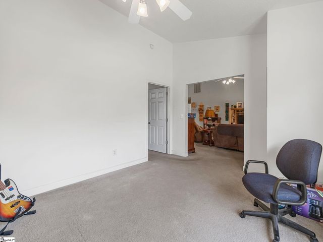 207 Gibbs Road, Wellford, SC 29385