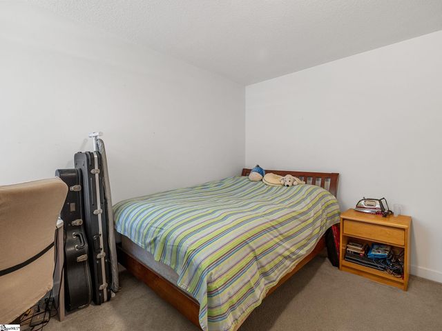 207 Gibbs Road, Wellford, SC 29385