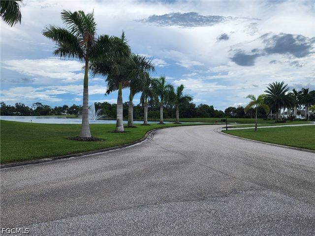 3801 Kismet Lakes LN, Cape Coral, FL 33993