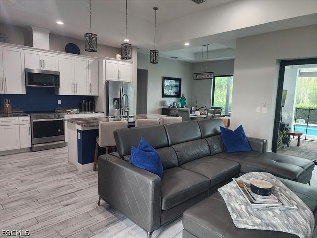 3801 Kismet Lakes LN, Cape Coral, FL 33993