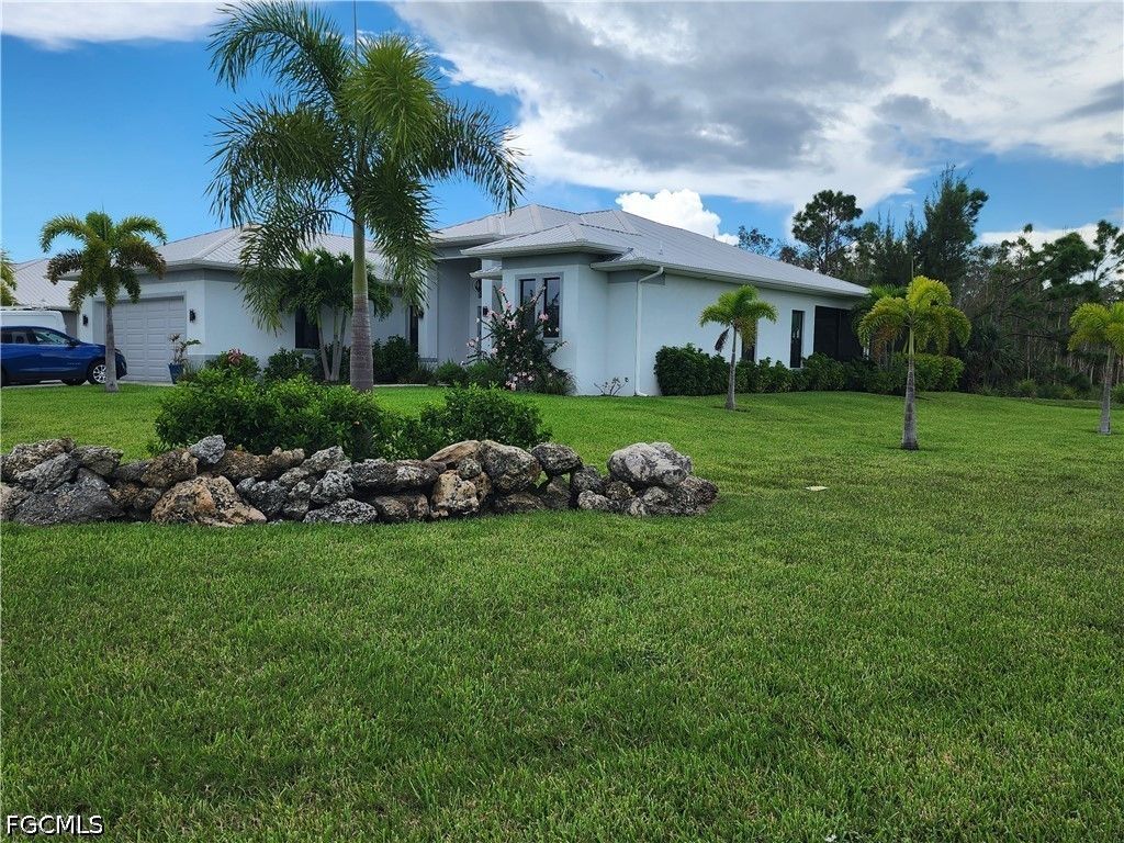 3801 Kismet Lakes LN, Cape Coral, FL 33993