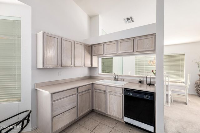 1601 E HAZELTINE Way, Chandler, AZ 85249