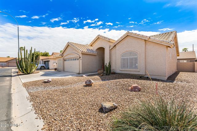 1601 E HAZELTINE Way, Chandler, AZ 85249