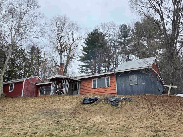 2986 VT Route 122, Sheffield, VT 05866