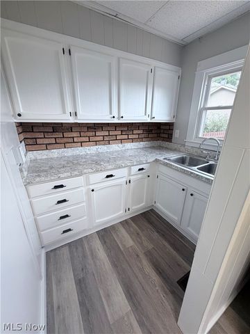 122 3rd Street, Bridgeport, OH 43912