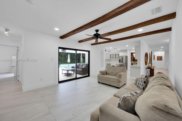 6860 SW 99th Terrace, Pinecrest, FL 33156