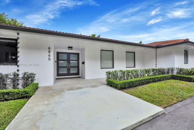 6860 SW 99th Terrace, Pinecrest, FL 33156