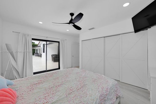 6860 SW 99th Terrace, Pinecrest, FL 33156