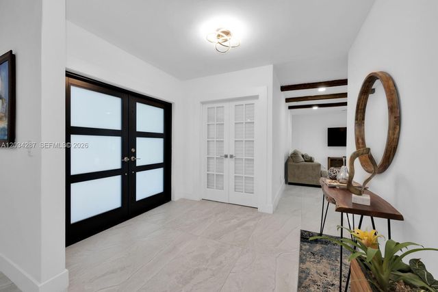 6860 SW 99th Terrace, Pinecrest, FL 33156
