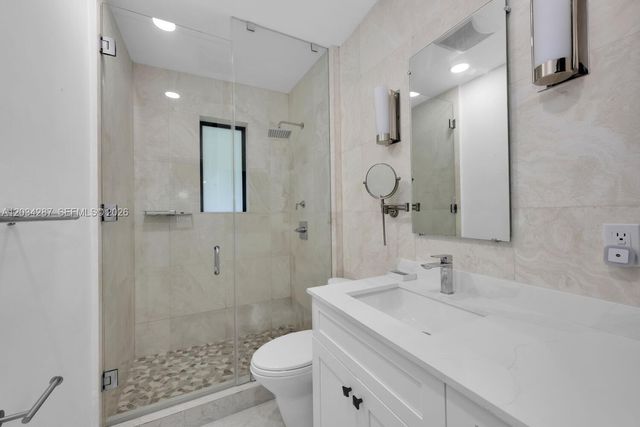 6860 SW 99th Terrace, Pinecrest, FL 33156