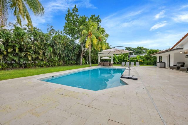 6860 SW 99th Terrace, Pinecrest, FL 33156