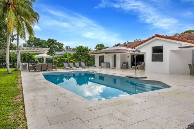 6860 SW 99th Terrace, Pinecrest, FL 33156