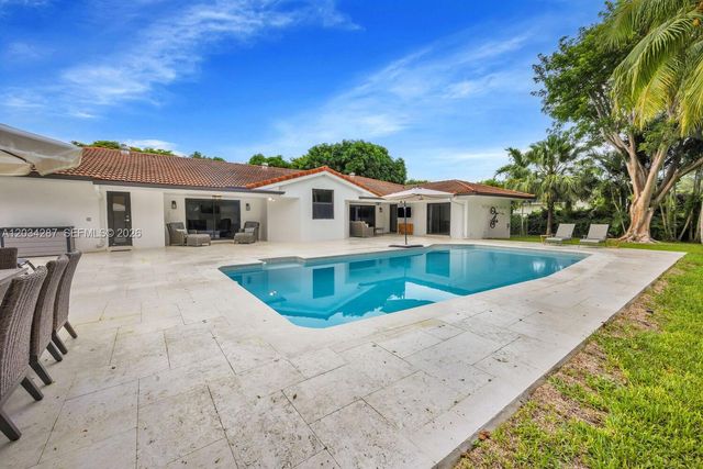 6860 SW 99th Terrace, Pinecrest, FL 33156