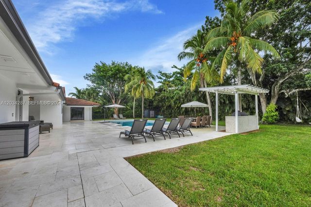 6860 SW 99th Terrace, Pinecrest, FL 33156