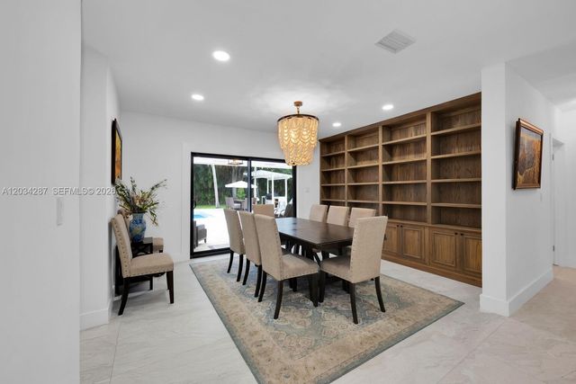 6860 SW 99th Terrace, Pinecrest, FL 33156