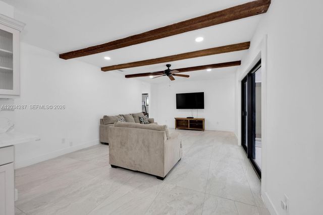6860 SW 99th Terrace, Pinecrest, FL 33156