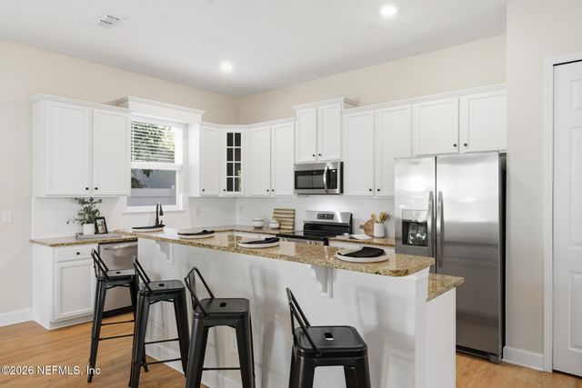 1126 PENMAN Road, Jacksonville Beach, FL 32250