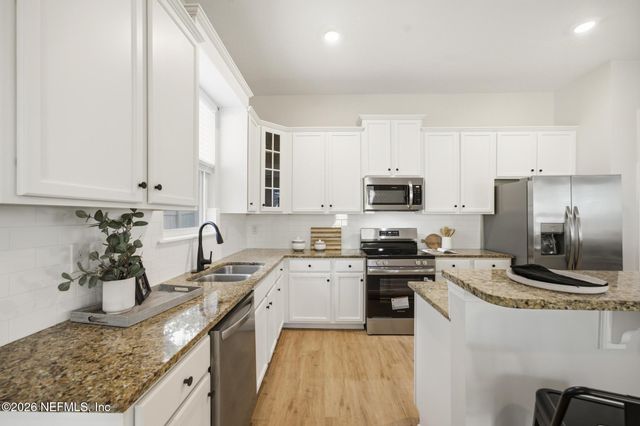 1126 PENMAN Road, Jacksonville Beach, FL 32250