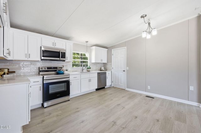 673 Winding Ridge, Sanford, NC 27332