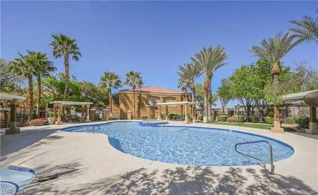 950 Seven Hills Drive 2824, Henderson, NV 89052
