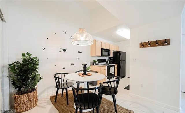 950 Seven Hills Drive 2824, Henderson, NV 89052