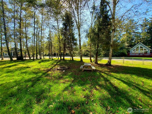 999 Gunderson Avenue SE, Ocean Shores, WA 98569