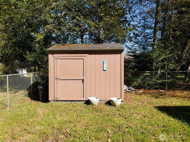 999 Gunderson Avenue SE, Ocean Shores, WA 98569