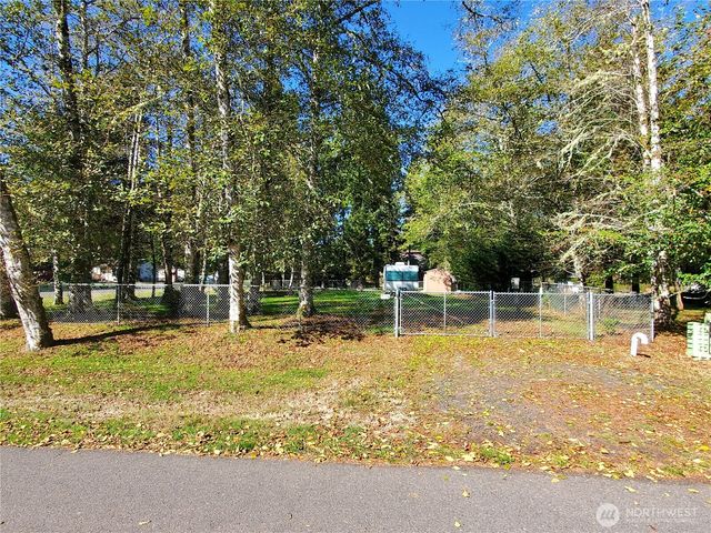 999 Gunderson Avenue SE, Ocean Shores, WA 98569