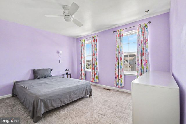 2109 SUNNYVALE DR, Pennsburg, PA 18073