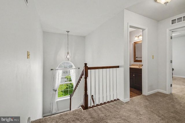 2109 SUNNYVALE DR, Pennsburg, PA 18073