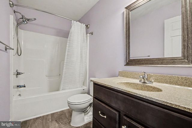 2109 SUNNYVALE DR, Pennsburg, PA 18073