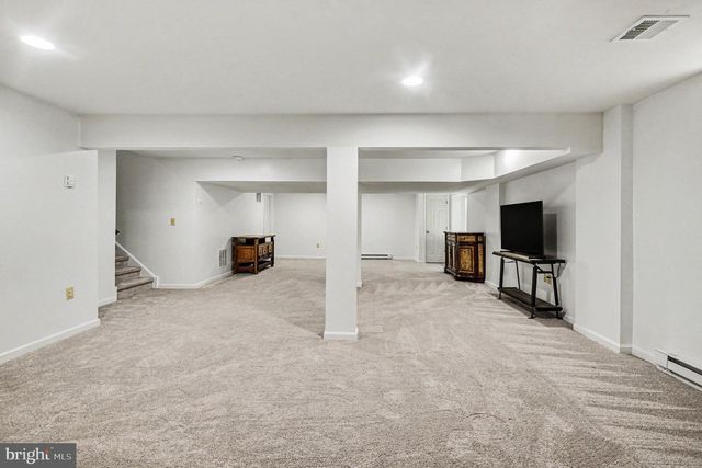 2109 SUNNYVALE DR, Pennsburg, PA 18073
