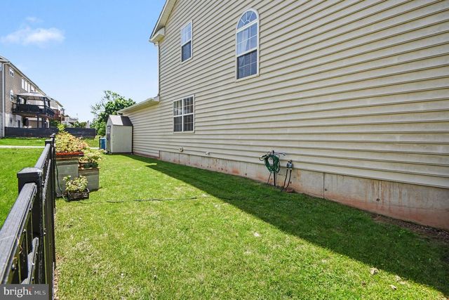 2109 SUNNYVALE DR, Pennsburg, PA 18073