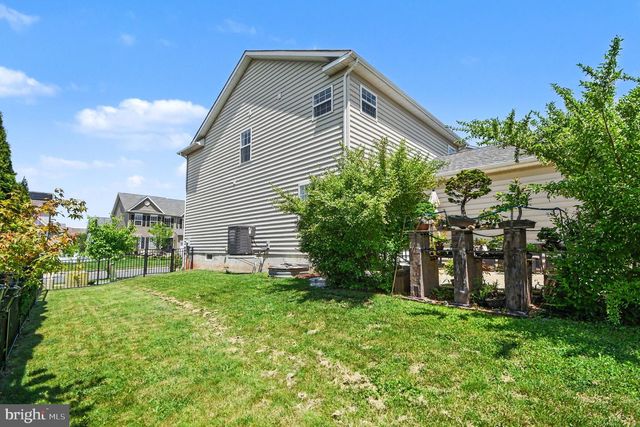 2109 SUNNYVALE DR, Pennsburg, PA 18073