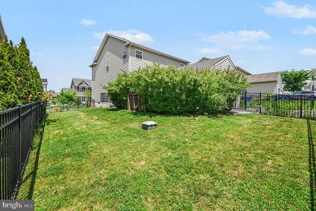 2109 SUNNYVALE DR, Pennsburg, PA 18073