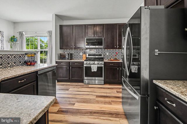 2109 SUNNYVALE DR, Pennsburg, PA 18073