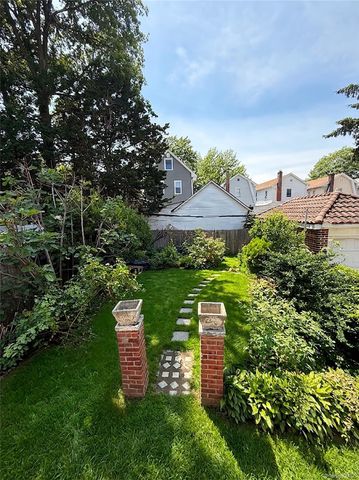 2041 Colonial Avenue, Bronx, NY 10461