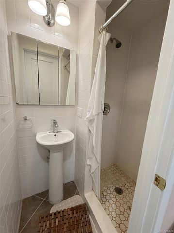 2041 Colonial Avenue, Bronx, NY 10461