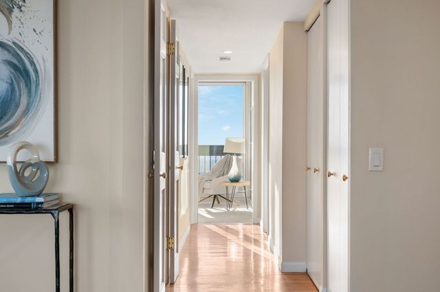 3470 N Lake Shore Drive 23A, Chicago, IL 60657