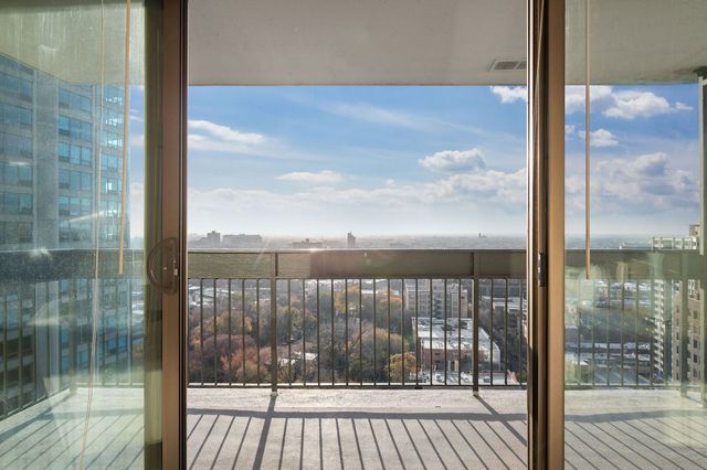 3470 N Lake Shore Drive 23A, Chicago, IL 60657