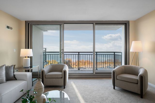 3470 N Lake Shore Drive 23A, Chicago, IL 60657