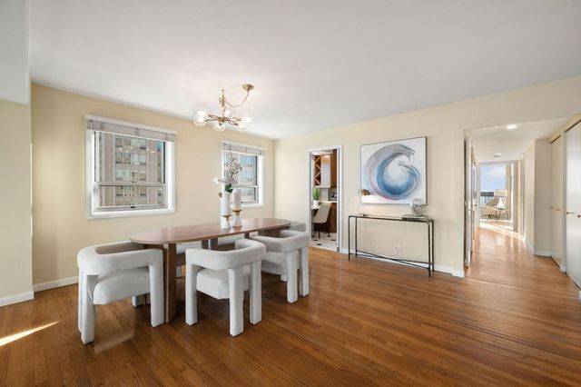 3470 N Lake Shore Drive 23A, Chicago, IL 60657