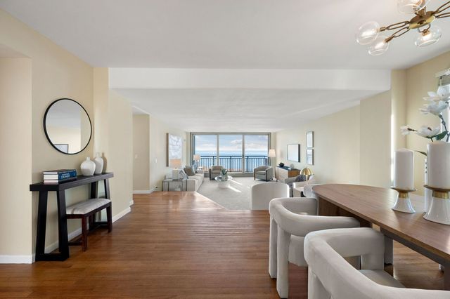 3470 N Lake Shore Drive 23A, Chicago, IL 60657