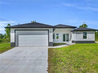 100 W 11th ST, Lehigh Acres, FL 33972