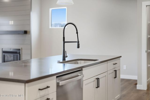 7065 N Coeur Terre Blvd, Coeur D'alene, ID 83815