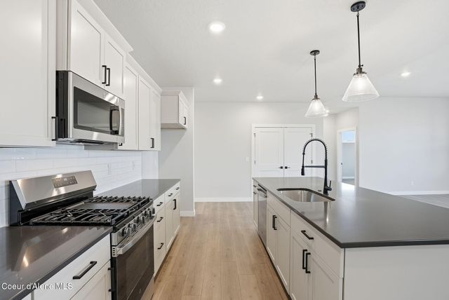 7065 N Coeur Terre Blvd, Coeur D'alene, ID 83815