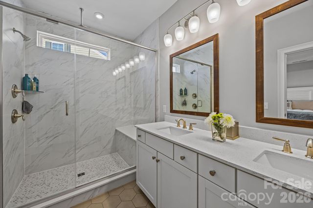 241 Emerson Avenue, Charlotte, NC 28204