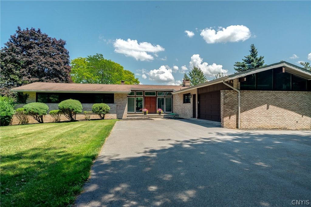 5157 Skyline Dr Drive, Onondaga, NY 13215